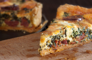 Bratwurst-Wirsing-Quiche