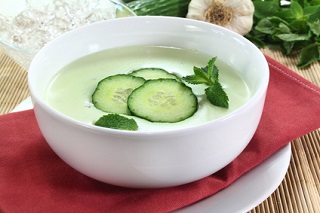 Kalte Gurkensuppe
