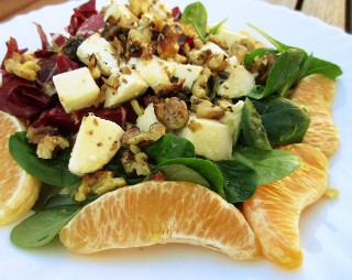 Salat mit Orangen und Mozzarella